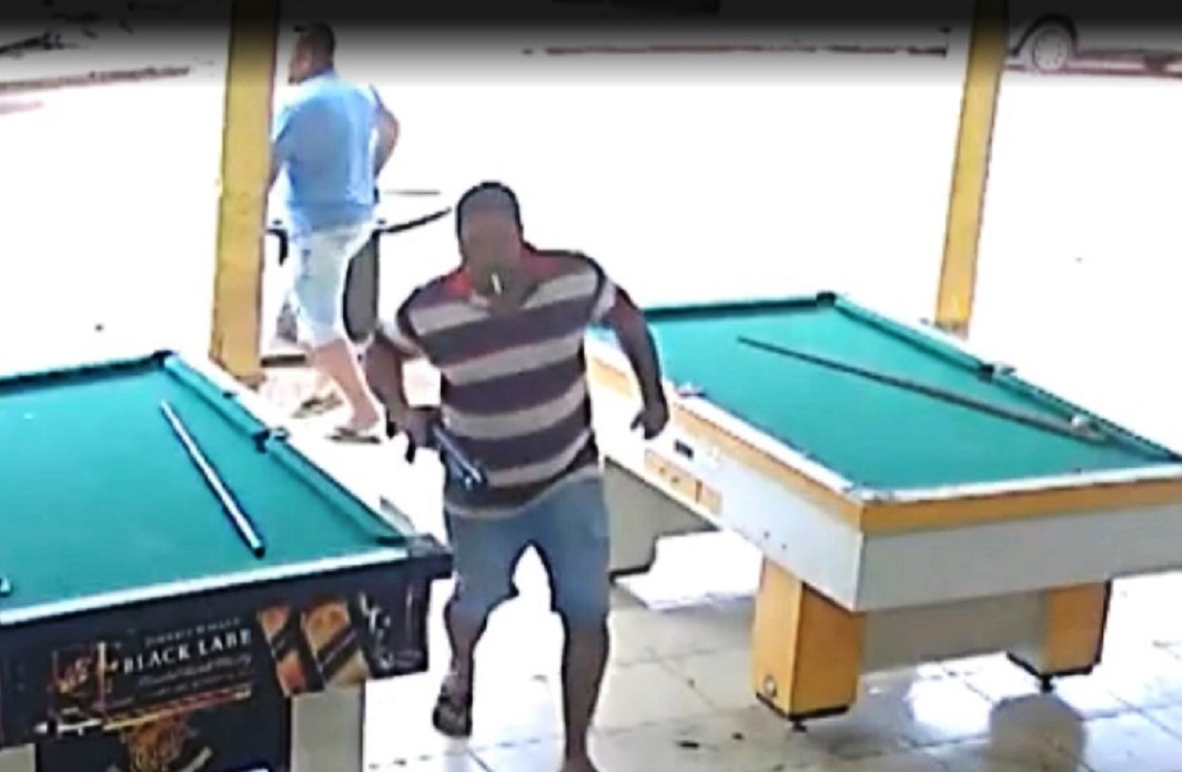 Dupla perde jogo de sinuca e mata sete pessoas em bar no Mato Grosso