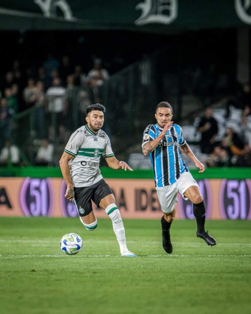 Coritiba acerta a contratação do camisa 10 argentino Marcelino