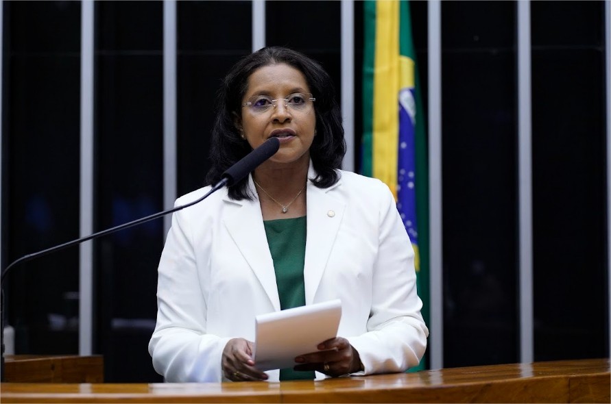 Um ano da Lei Antifeminicídio: avanços, urgências e a luta que não conhece trégua