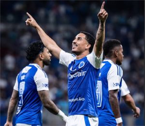Com placar magro sobre Fortaleza, Cruzeiro volta a vencer no Brasileirão