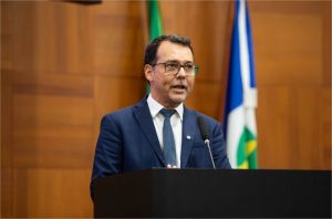 Impedir o reajuste dos servidores do TJ é um ataque a todos os servidores, avalia Lúdio